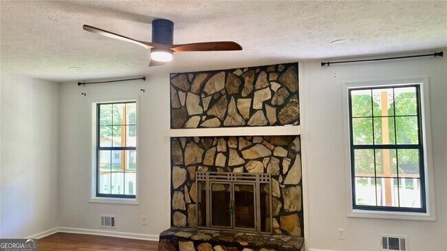 Photo - 1807 Merry Oak Rd SW