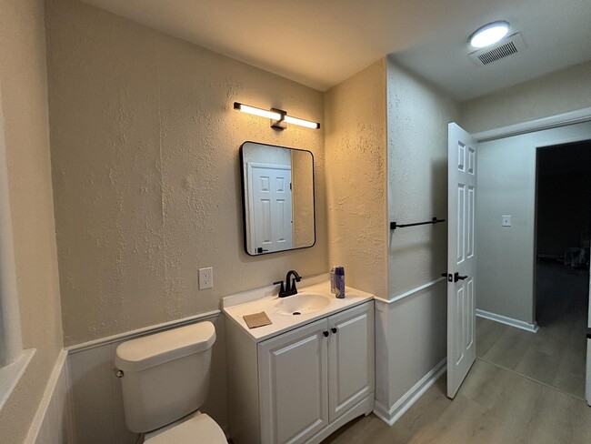 Photo - Cozy Flint Home with Fenced Yard & Pet-Friendly - Perfect for You!