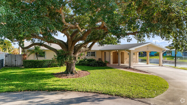 Building Photo - 1059 Carambola Cir Rental