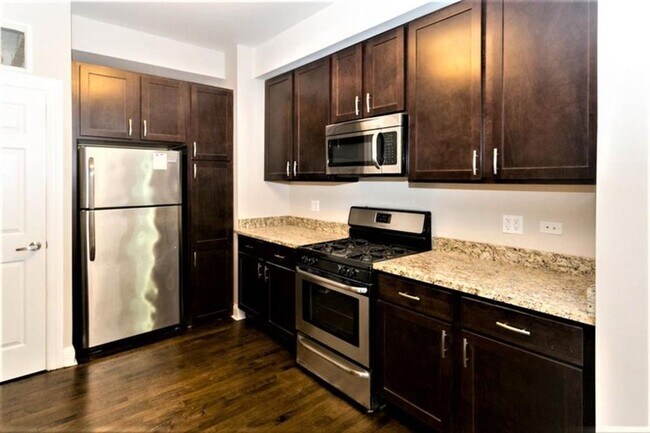 Photo - 2 bedroom in Chicago IL 60625 Unit 2506-2