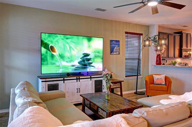 Photo - 1409 Ellis Ln
