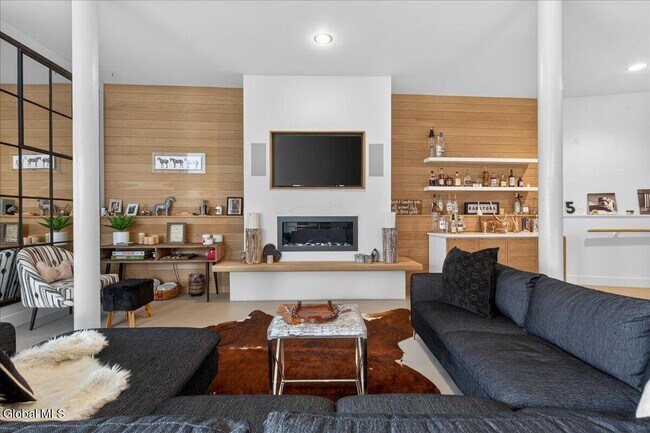 Photo - 5 Swanner Ln