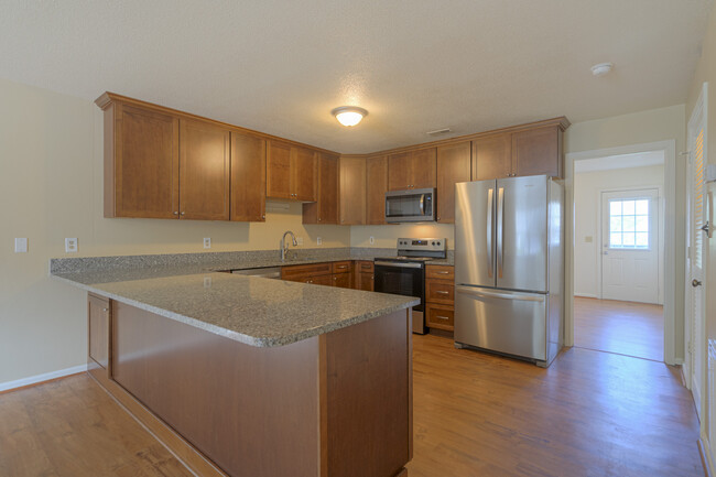 Photo - 852 Patrick Henry Dr Townhome