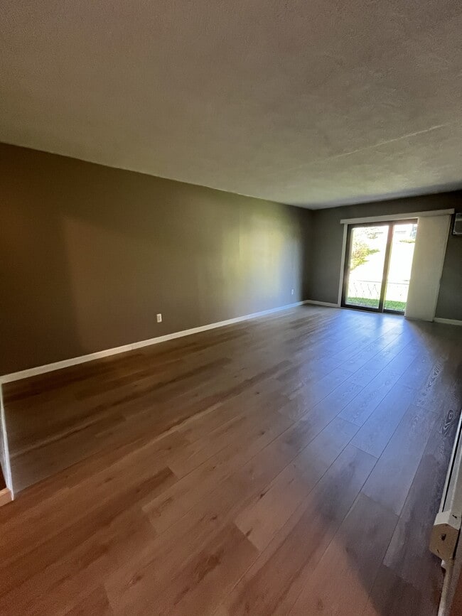 Photo - 14 Strawberry Bank Rd Unit Apt. 6
