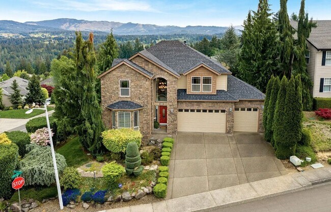 Photo - Panoramic Lacamas Lake Views in the Heart of Camas