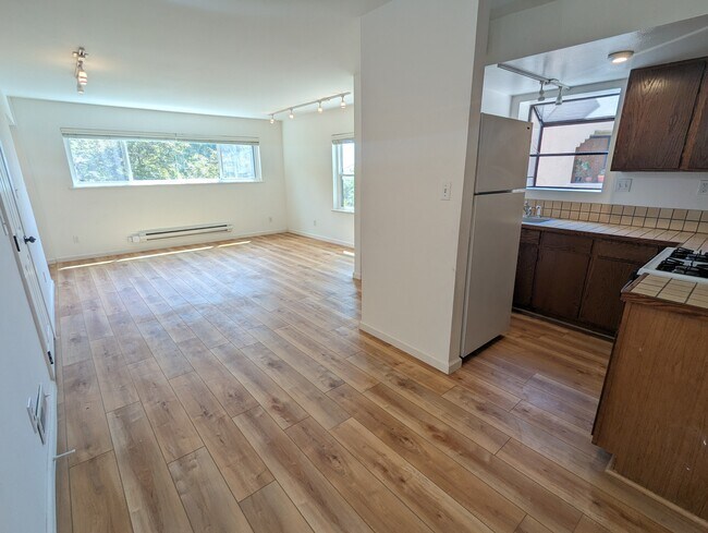 Photo - 1059 Cragmont Ave House