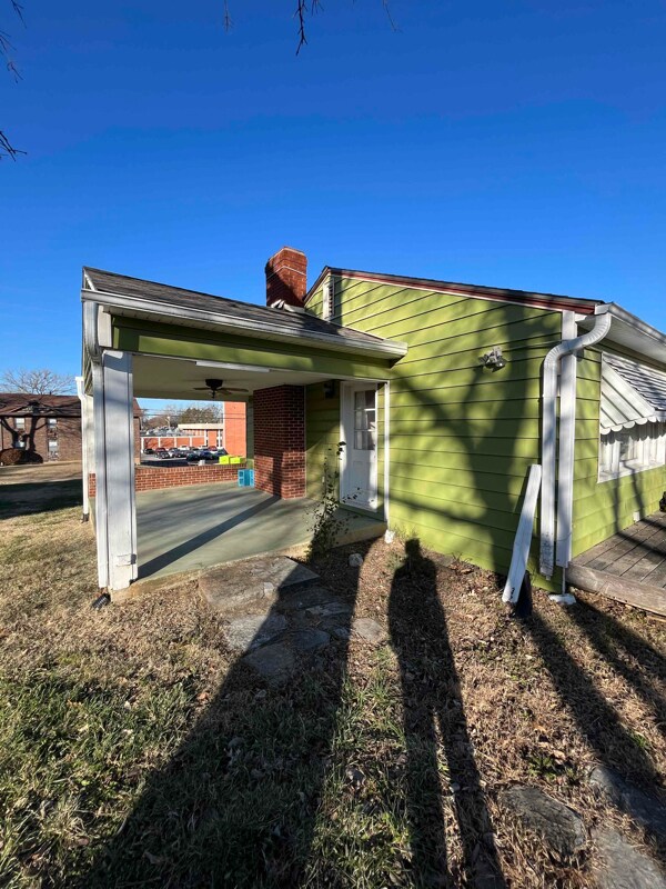 Photo - 701 S Holden St