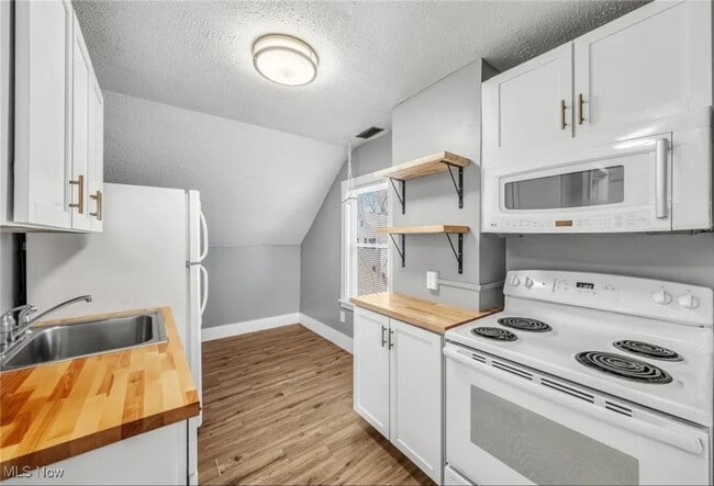 Building Photo - 1955 W 58th St