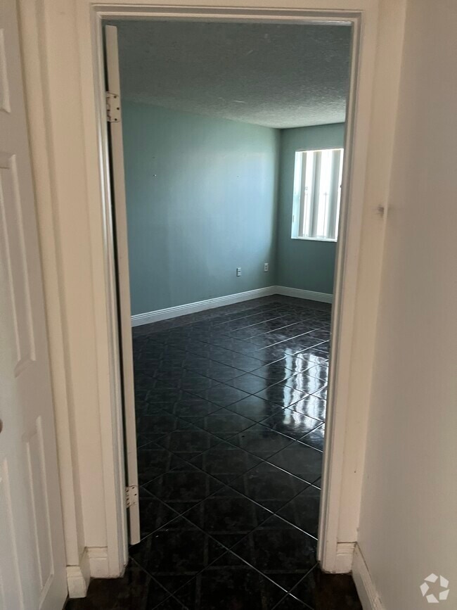 Building Photo - 6288 NW 186th St Unit Grenada Rental