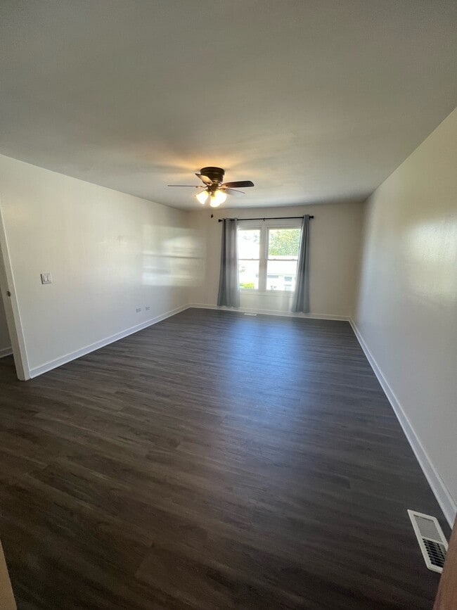 Master Bedroom - 1115 Hampton Hbr