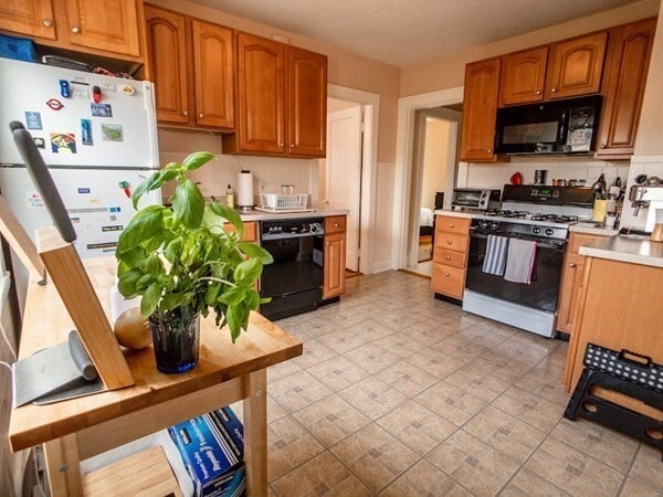 Building Photo - 21 Bradwood St Unit 1 Rental