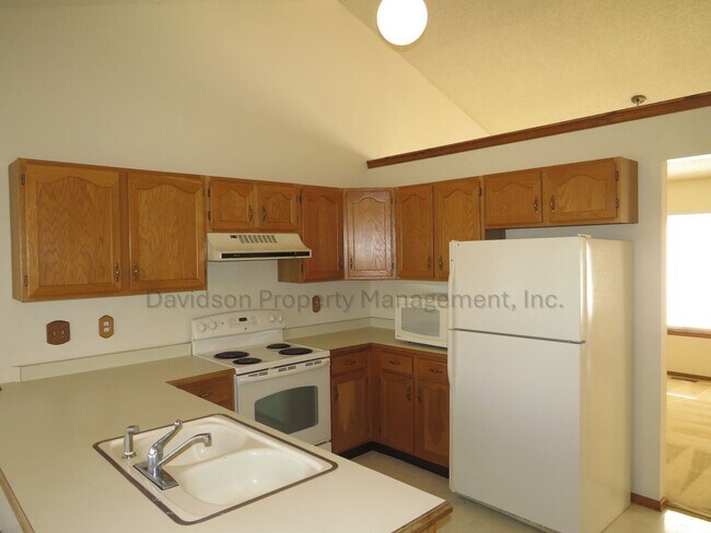Photo - Spacious 3 Bedroom House on the West Side with Mountain Views