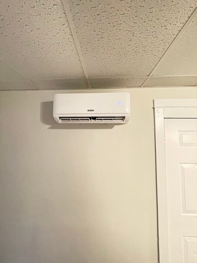 Building Photo - 416 S Lime St Unit #1