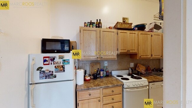 Photo - 204 Beacon St