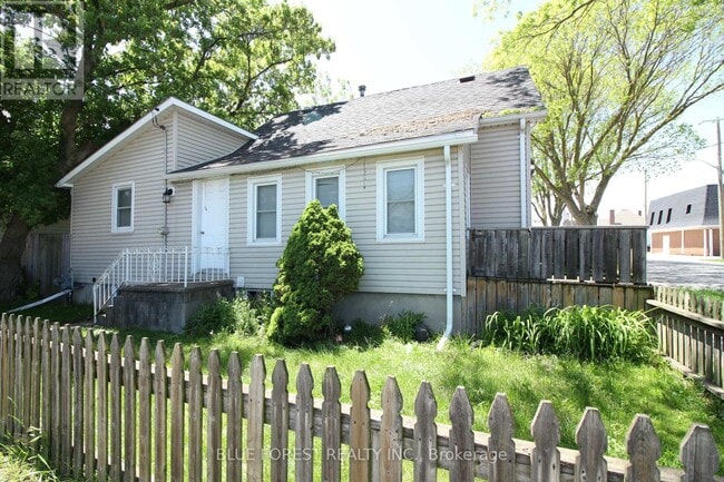 Photo - 175 Davis St