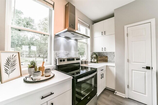 Photo - 2511 Washington St Townhome