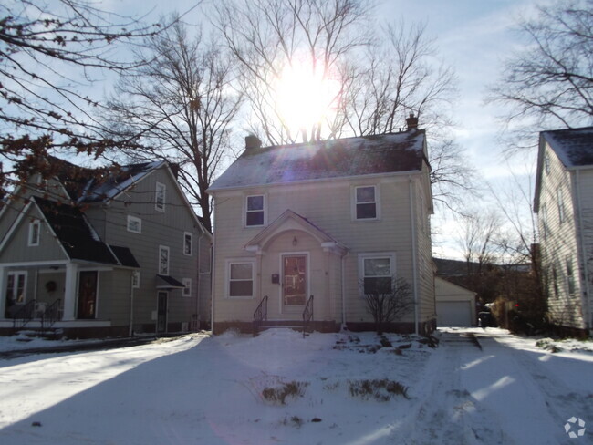 Building Photo - 3772 Lowell Rd Rental