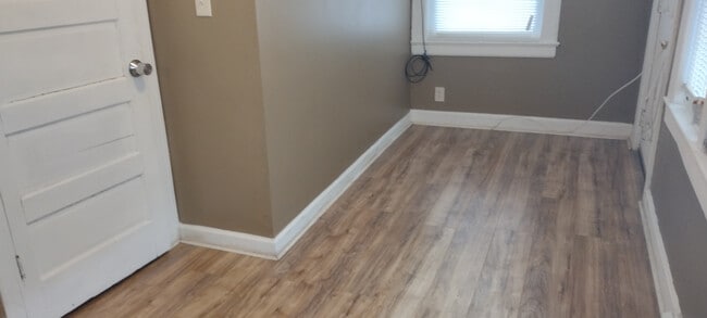 Photo - Room in House on Alma St