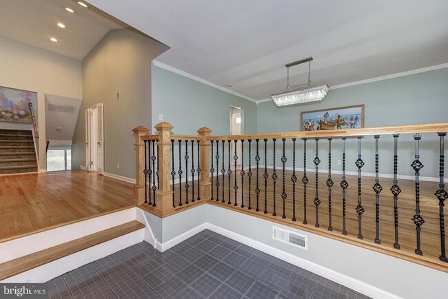 Building Photo - 1717 Country Club Dr Rental
