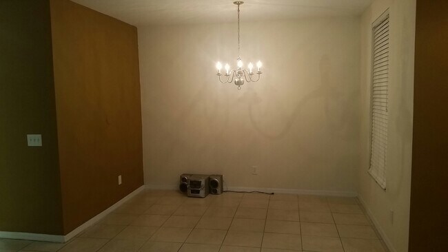 Photo - 1243 Charlesworth Dr