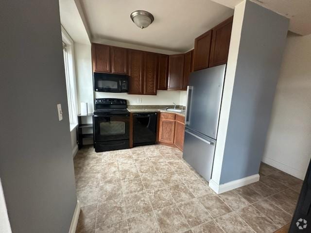 Building Photo - 15 E Kirby St Rental