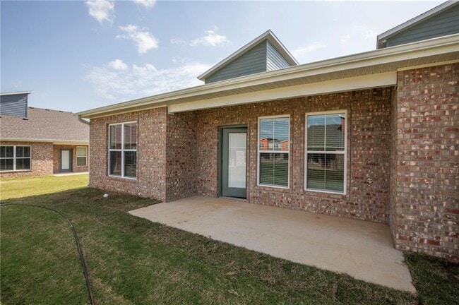 Photo - 945 Seaborn Way