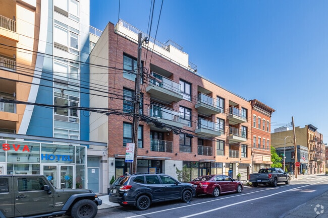 Photo - 39-04 29th St