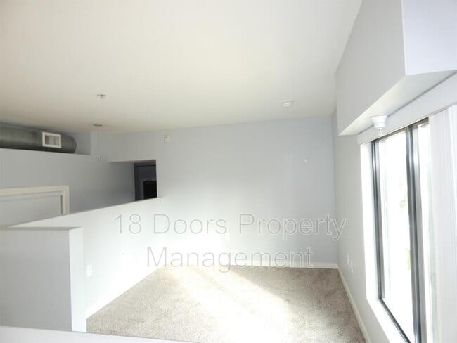 Photo - 889 Date St Unit 347