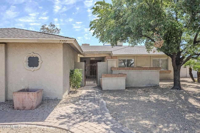 Photo - 7707 S Kenwood Ln