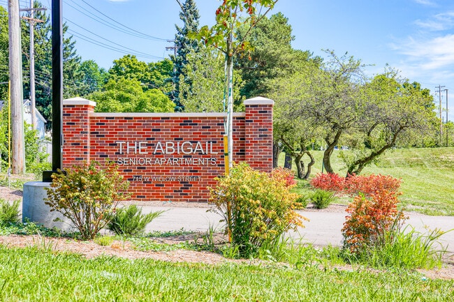 Abigail Senior