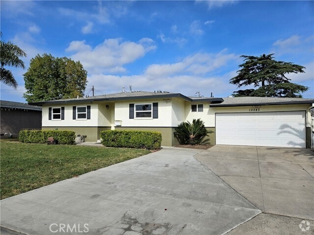 Building Photo - 12242 Browning Rd Rental