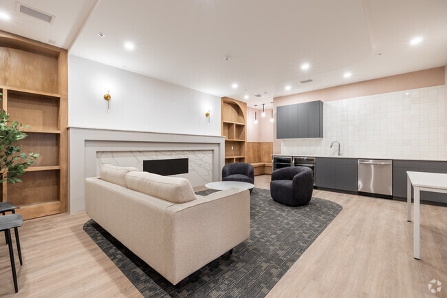 Lounge - Crown Condos