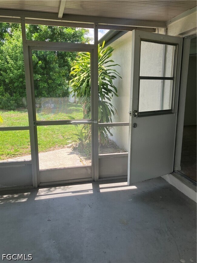 Photo - 3923 SE 12th Ave