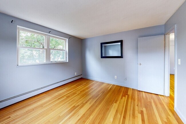 Bedroom 1 - 1105 Lexington St Unit Glennmeadow  7 bldg 5