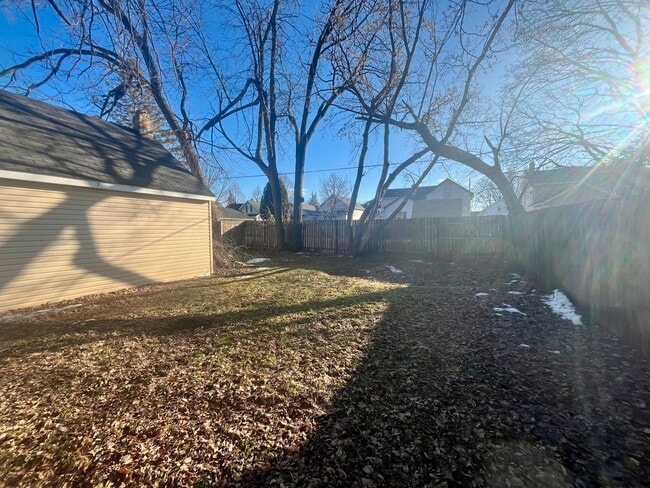 Photo - 817 W Packard St