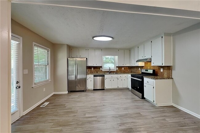4125 Inola Trail NE