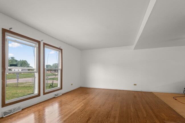 Photo - 1219 Broadway Avenue