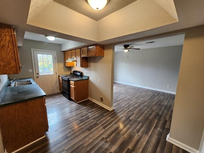 Photo - 129 Karen Ct