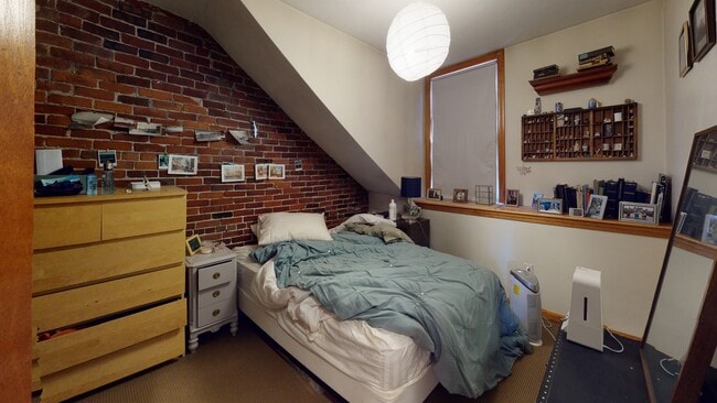 Building Photo - 97 Hudson St Unit 4