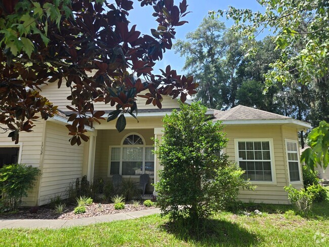 Building Photo - 4BR/2BA home in Portofino across from the ...