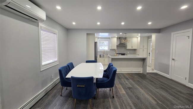 Photo - 80-06 209th St