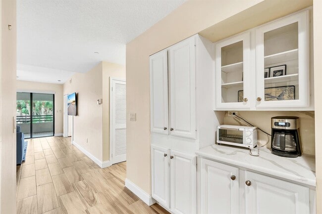 Photo - 827 Oak Harbour Dr Unit 827