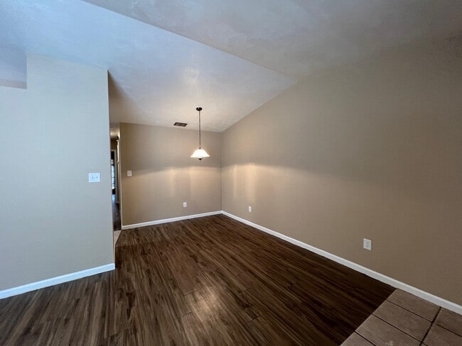 Photo - 2652 Millbank Dr