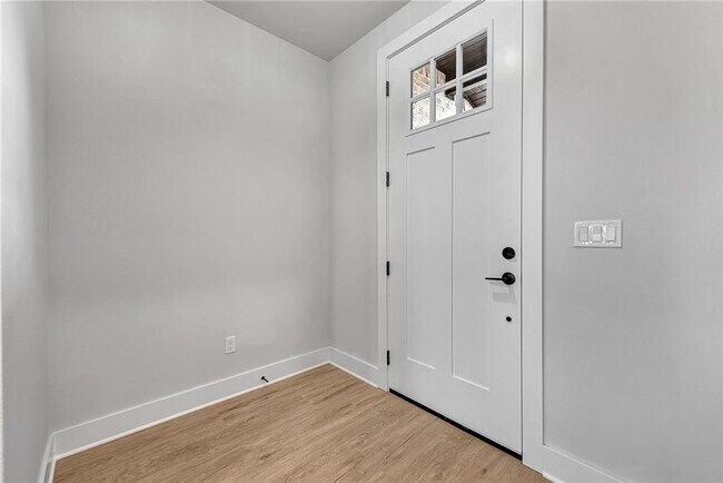 Photo - 1850 Momi St