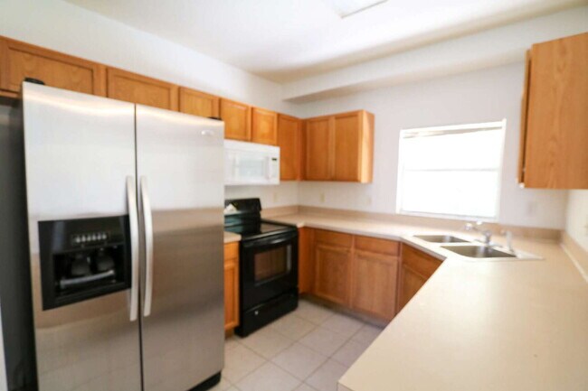Photo - Spacious 2 Bedroom, 2 1/2 Bath Townhome in...