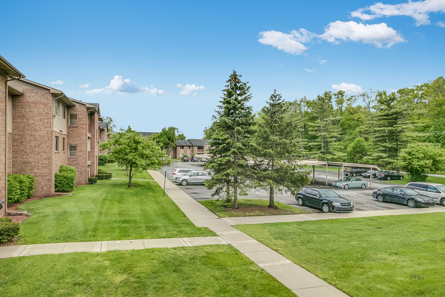 Photo - Wilderness Park/Parkcrest Apartments