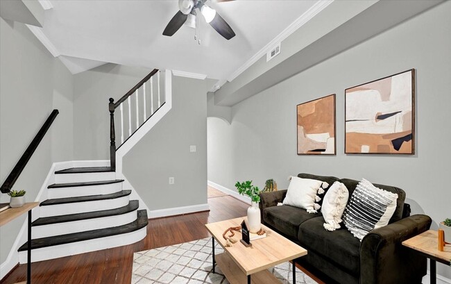 Photo - 210 N Glover St