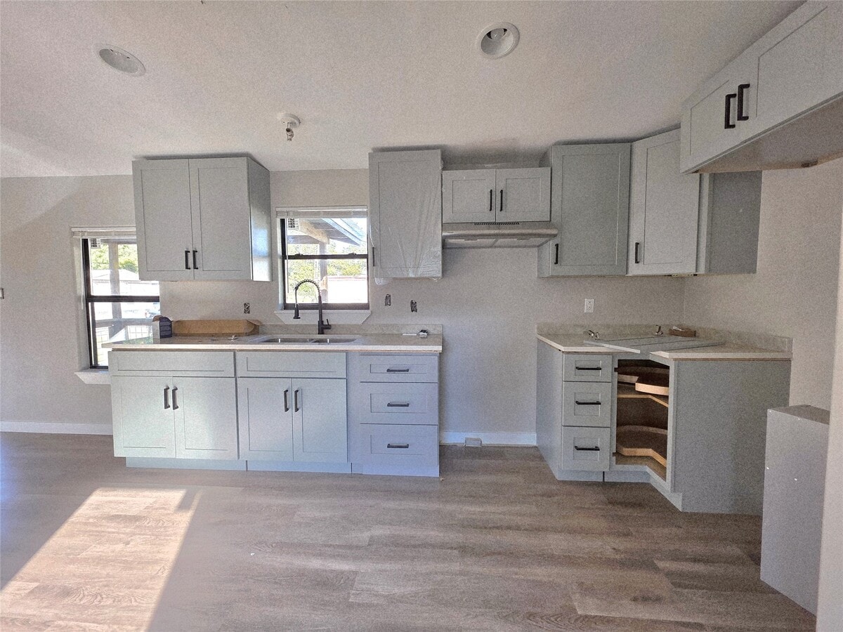 Photo - 310 Paddock St