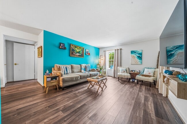 359 N Post Oak Ln Unit 219