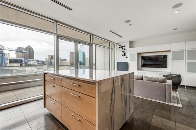 Building Photo - 2430 Victory Park Ln Unit 2206